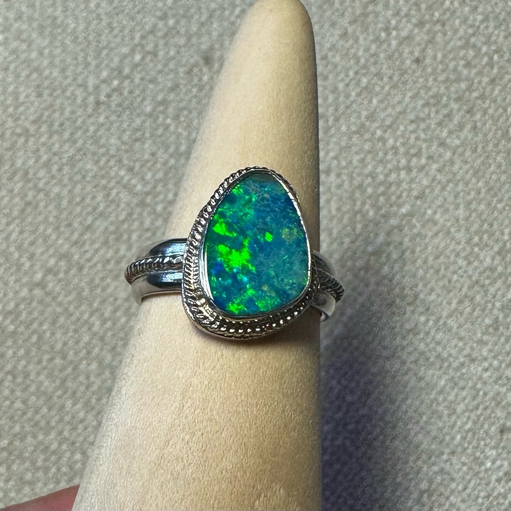 Opal ring - Picture 4 of 6